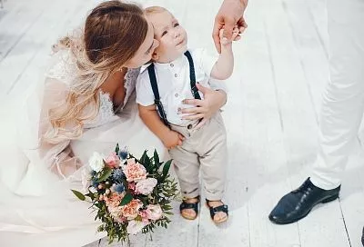 Выходи замуж за него: в этом году молодые родители смогут получить новые выплаты