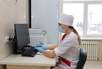 Коллектив Новопокровской центральной районной больницы пополнился молодыми специалистами