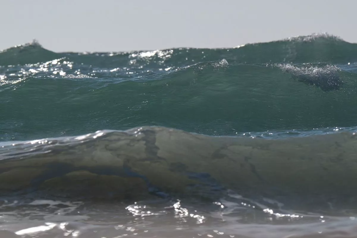 Четырехметровые волны и шквалистый ветер: шторм ударит по двум курортам Краснодарского края