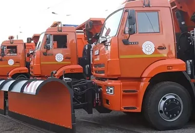 Более 150 единиц техники задействованы в уборке снега и обработке от наледи краевых дорог на Кубани