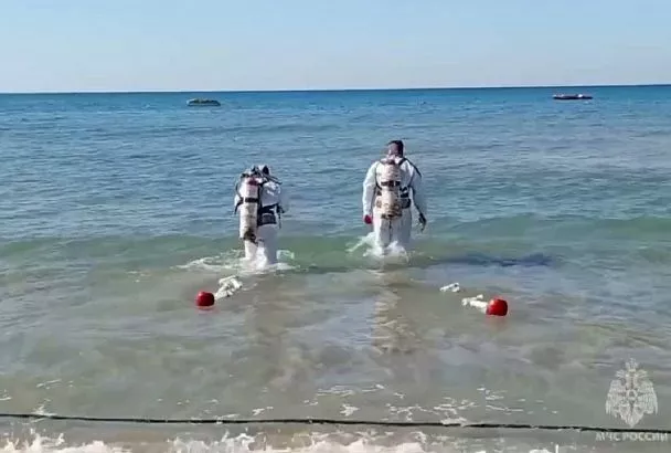 Более 22 тыс. мешков с мазутом собрали со дна Черного моря в Анапе