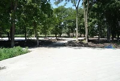 Парк в поселке Успенского района благоустраивают по нацпроекту
