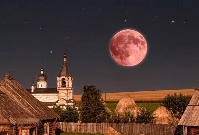 Осетровая Луна и лунное затмение 28 августа: 5 примет — какой будет осень и зима