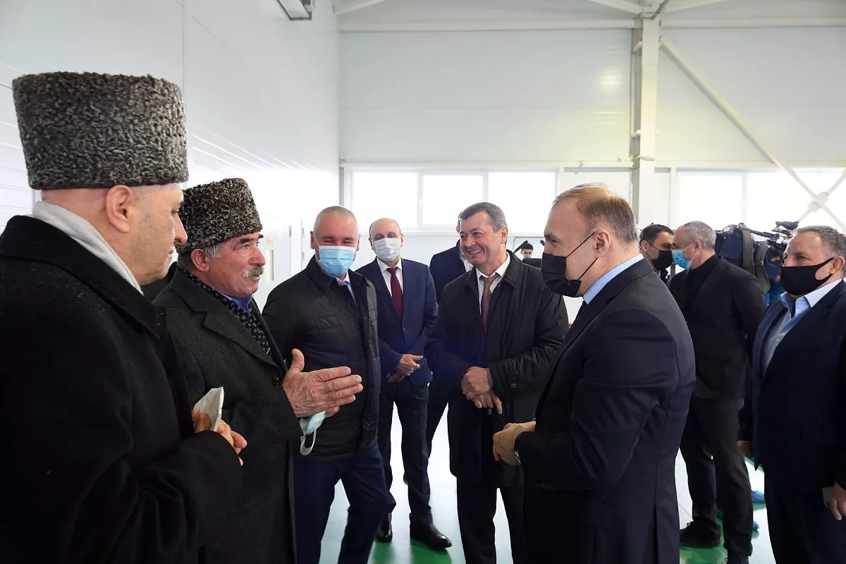 Мурат Кумпилов ознакомился с итогами строительства двух новых ФОКов.