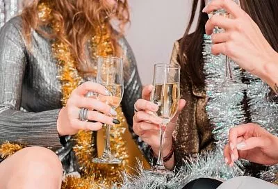 У каждого второго опрошенного краснодарца будет новогодний корпоратив