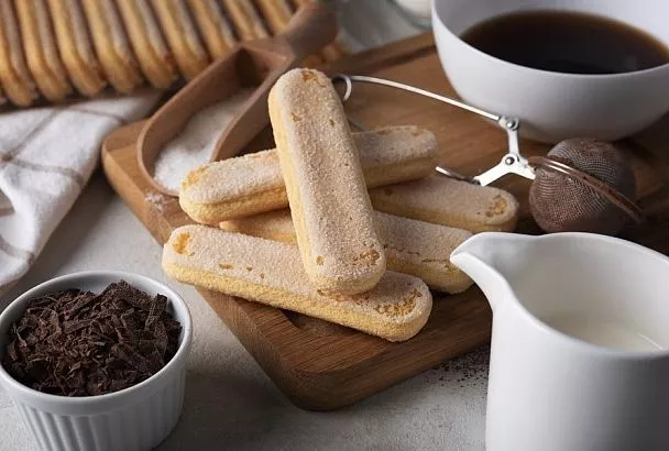 Любимое печенье королей за 15 минут: приготовьте знаменитое итальянское савоярди – оказывается, это не только вкусно, но и просто