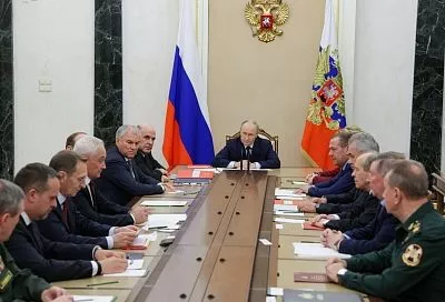 Владимир Путин поручил организовать подготовку ядерных испытаний в ответ на учения США  