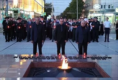 Вениамин Кондратьев почтил память погибших в Великой Отечественной войне