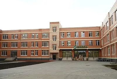 Школа на ул. им. Позднякова в Краснодаре примет детей в ноябре