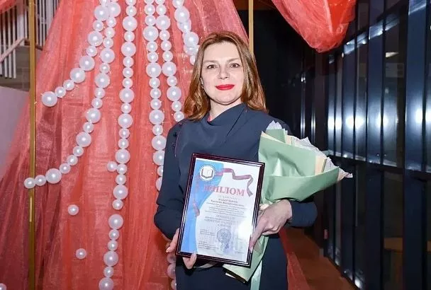 Губернатор Вениамин Кондратьев поздравил Евгению Захарченко с победой в конкурсе «Директор школы Кубани»