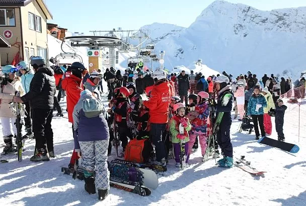 За два месяца Сочи принял около 1 млн туристов