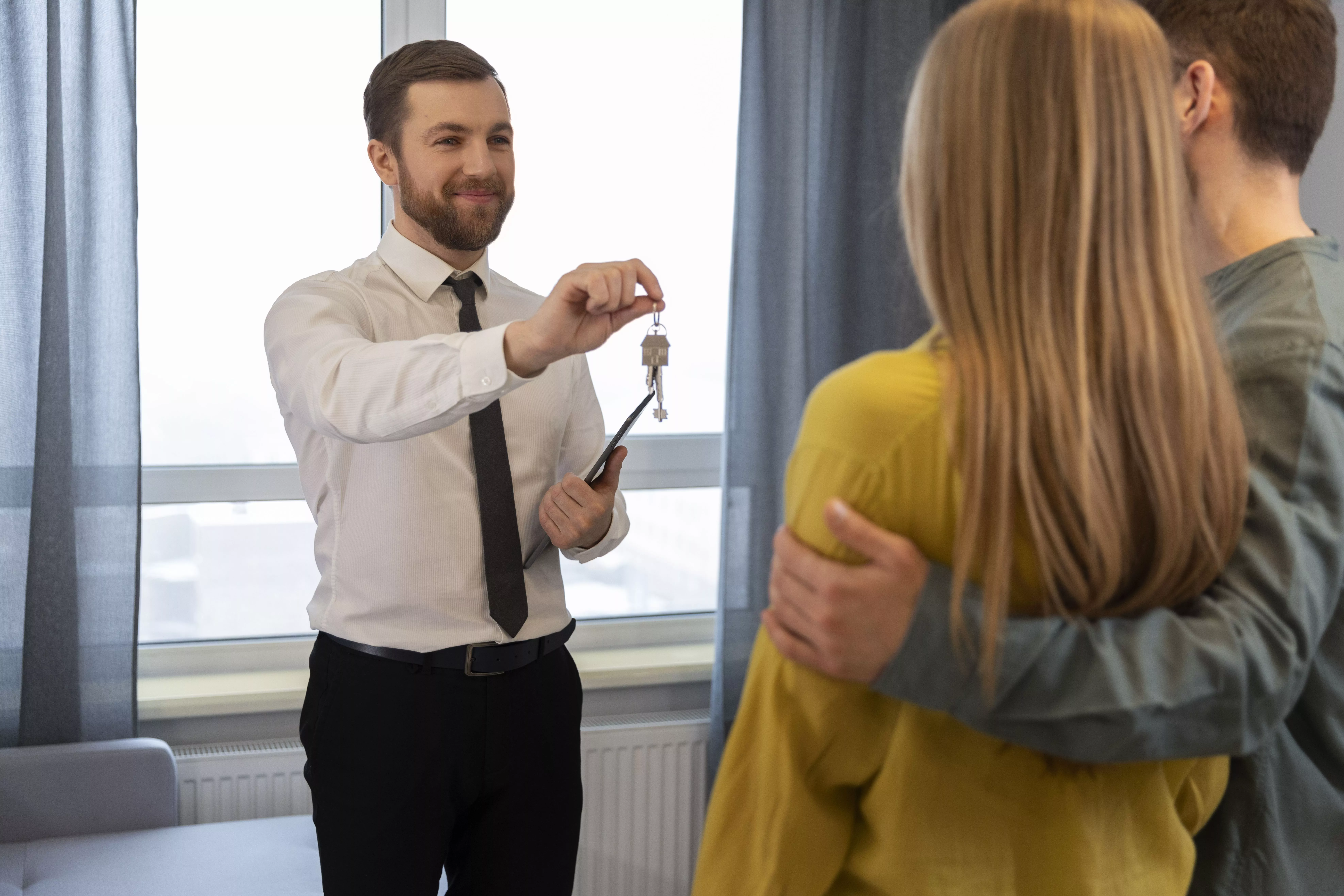 Краснодарский край возглавил рейтинг регионов с самыми высокими зарплатами начинающих риелторов