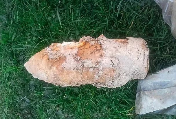 Авиабомбу и мину времен войны обнаружили на двух улицах в Геленджике