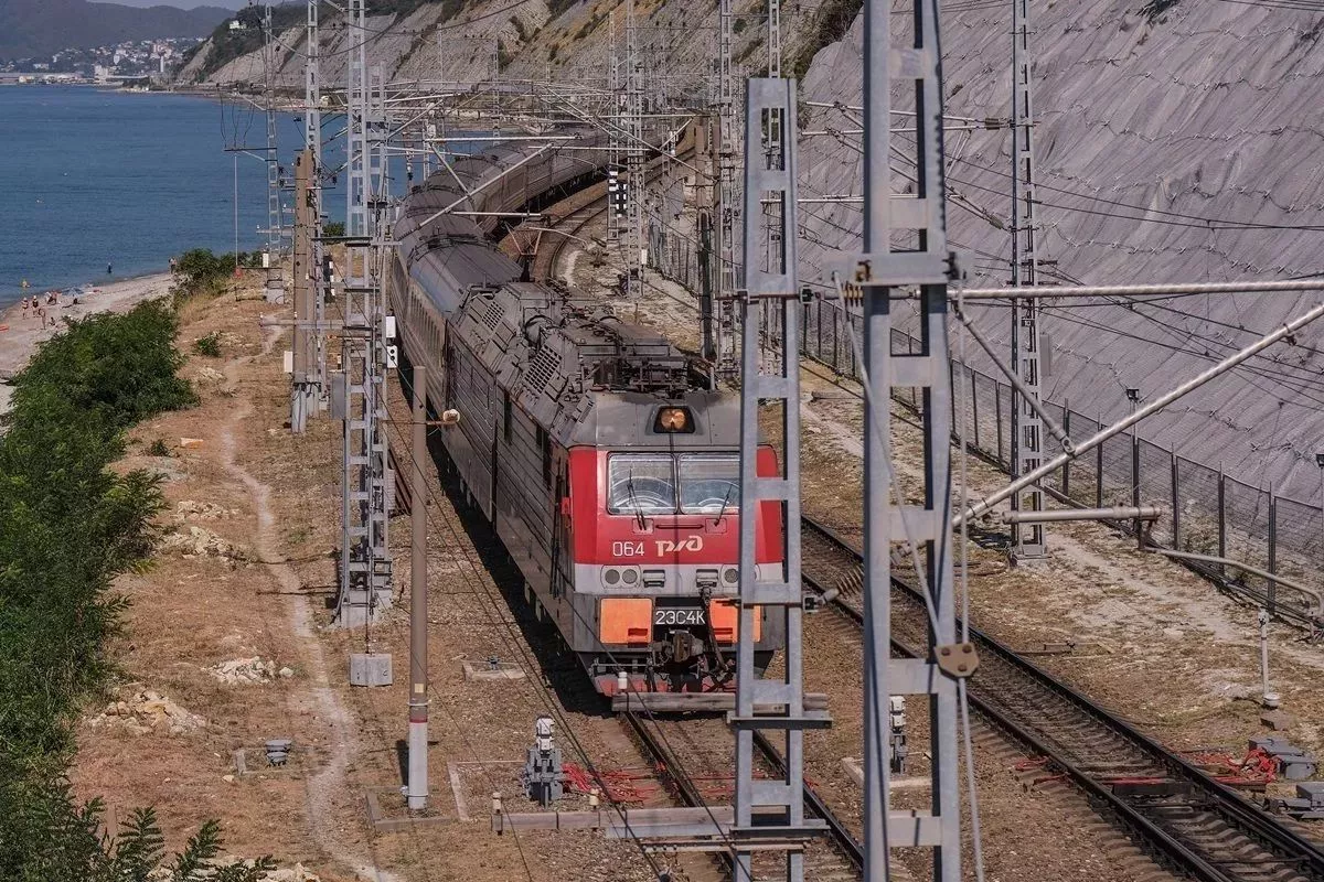 Парик и чайный сервиз: какие вещи забывали пассажиры поездов южного направления в 2026 году