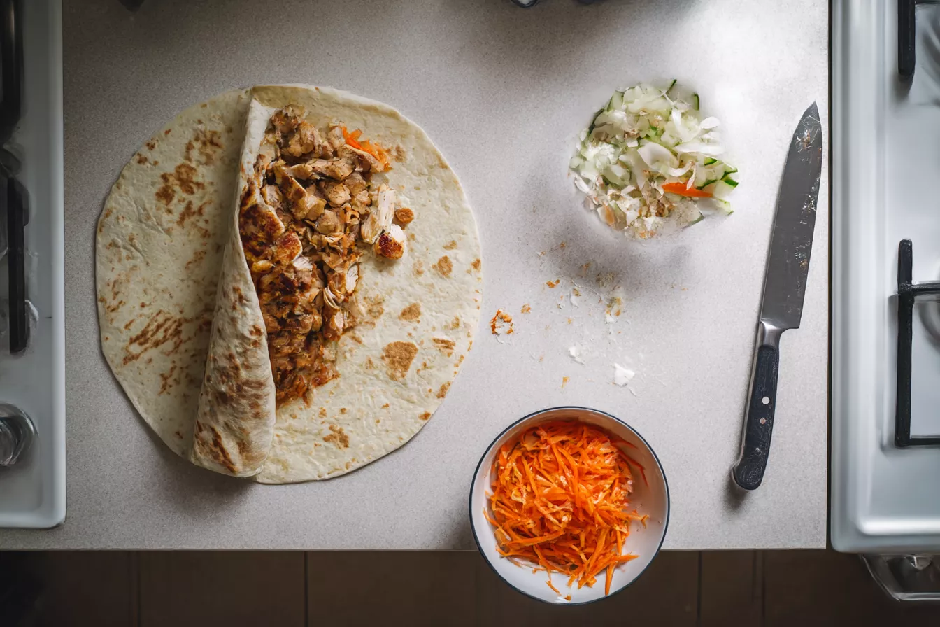 Корейская морковь с правильной заливкой и домашняя шаурма