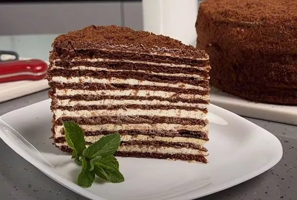 Торт Медовик без духовки: нежный десерт печётся на сковороде. Проще и вкуснее рецепта не найдете