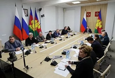 Губернатор Кубани Вениамин Кондратьев провел заседание комиссии по предупреждению и ликвидации ЧС