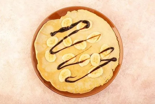 Простой пирог с бананом на сковороде: рецепт, который у меня выпрашивают все подруги, ведь это так вкусно и вообще без заморочек