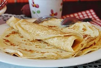 Блины скороспелые (скородумки) на воде за 20 минут: старинный рецепт, который покорит вашу семью