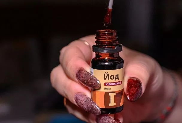 Йод для клубники: как и зачем применять его весной для богатого ягодного урожая