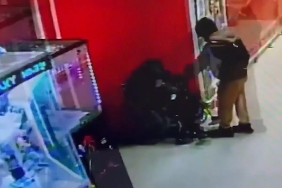 Воспользовался беспомощностью. Житель Новороссийска ограбил мужчину в инвалидном кресле 