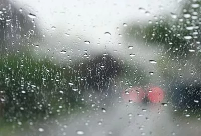 До трех ведер воды на «квадрат»: непогода обрушится на Краснодарский край и 10 сентября