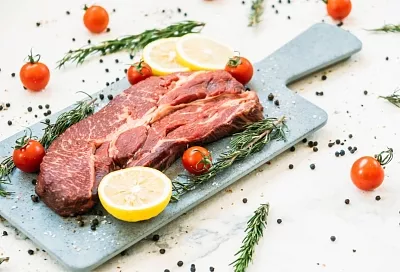 Говядина подорожала до исторического максимума: впервые в истории — свыше 7 долларов за килограмм