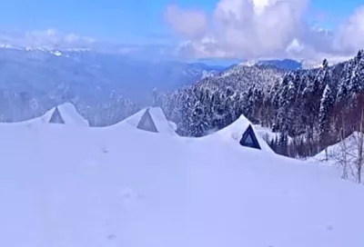 Весенние сугробы: какая высота снега в горах под Сочи