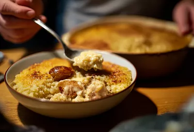 Закидываем всё в духовку и забываем: вкуснейший ужин с курицей и рисом готов сам