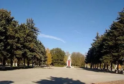 В Ленинградском районе в рамках нацпроекта благоустроили сквер