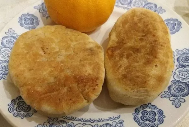 Жарим пирожки с хрустящей корочкой: быстрое тесто без дрожжей, которое всегда выручает