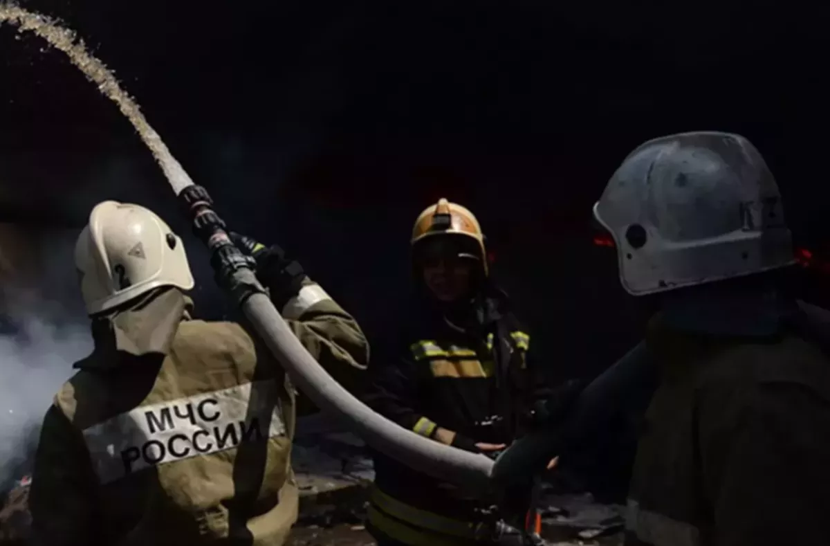 Возгорание произошло на территории нефтебазы в Армавире из-за атаки БПЛА: пожар локализован