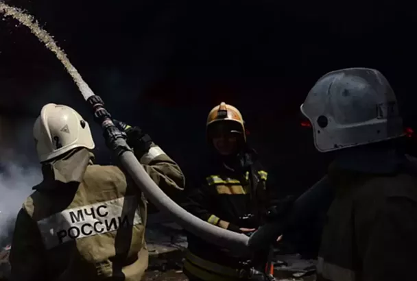 Возгорание произошло на территории нефтебазы в Армавире из-за атаки БПЛА: пожар локализован