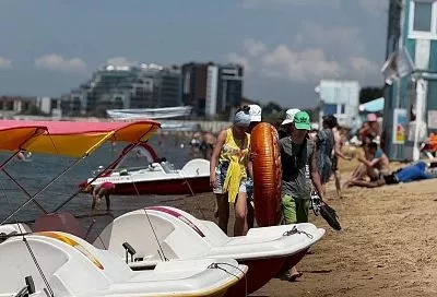  44 пляжа с новым песком принимают отдыхающих в Анапе