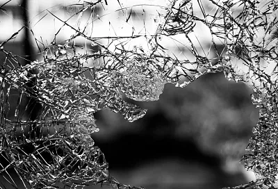 15 частных домов и 47 квартир повреждены в поселке Яблоновском под Краснодаром из-за ночной атаки БПЛА