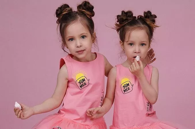 Ева и Майя Очкась 