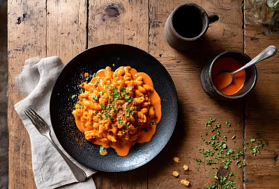 Подлива к макаронам «как в столовой», которая готовится быстрее, чем они