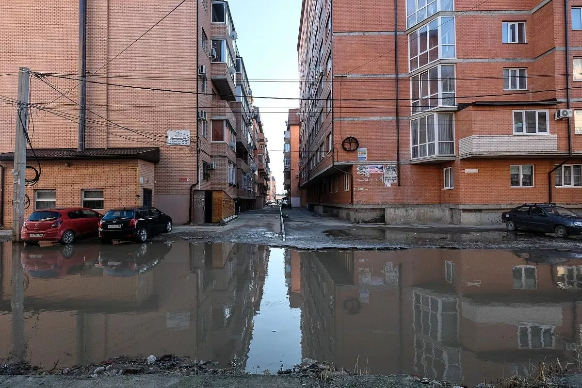 Депутаты краевого парламента называют этот район «фавелами» (бразильскими трущобами)