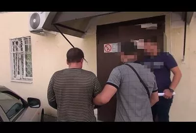 Мужчина с пистолетом попытался ограбить аптеку в Сочи