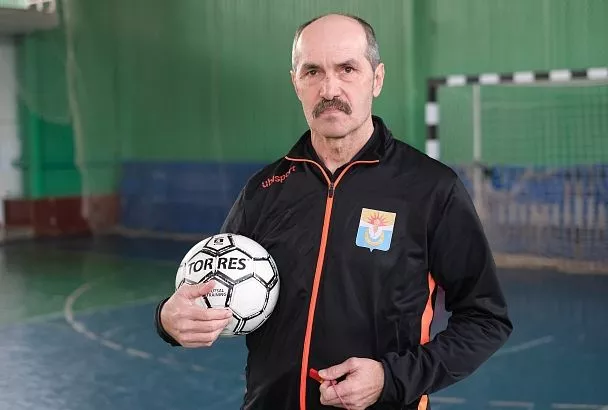 Воспитал несколько поколений футболистов