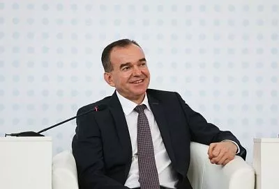 Михаил Мишустин поздравил Вениамина Кондратьева с юбилеем