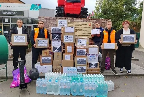 Студенты и преподаватели Брюховецкого аграрного колледжа организовали гуманитарный центр