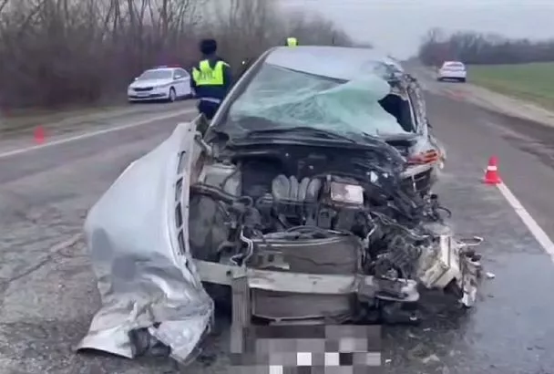 Врезался в «Газель» на встречке. Водитель Mercedes погиб в ДТП на трассе «Кавказ» в Краснодарском крае