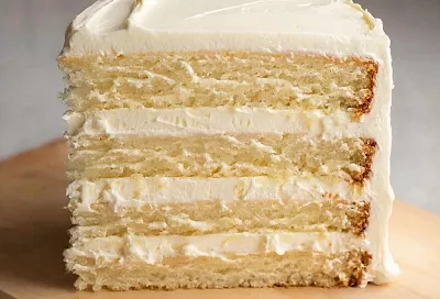 Торт Сметанник по-домашнему на сковороде: простой и вкусный рецепт