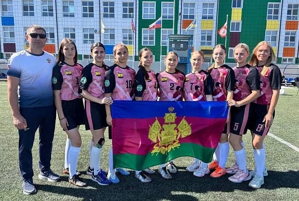 Русские игры: кубанцы успешно выступили на турнирах по городкам и лапте