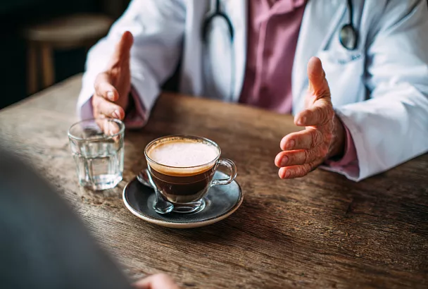 «Пейте кофе, если не беременны»: доктор Мясников развенчал мифы о вреде любимого напитка