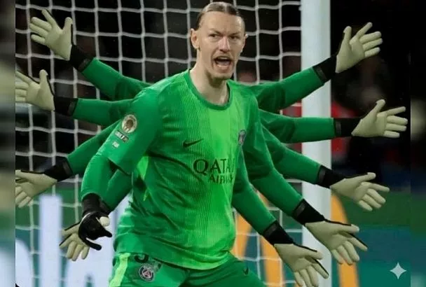 Матвей Сафонов стал героем мемов во Франции