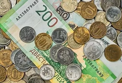 Россияне рассказали, сколько карманных денег дают своим детям