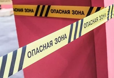 Обломки БПЛА повредили крышу и окна пятиэтажки в Краснодаре
