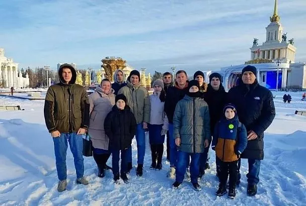 С максимальной заботой государства: как на Кубани поддерживают многодетные семьи